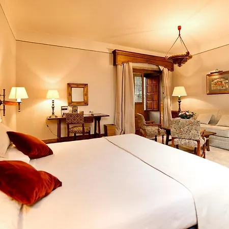De Santiago - Reis Catolicos 5*