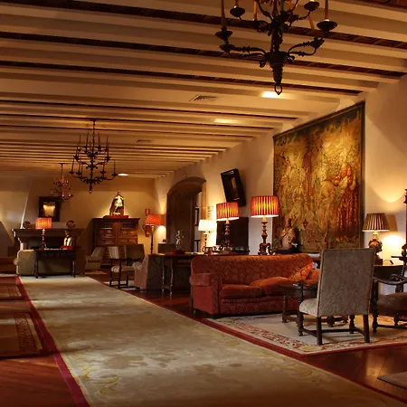 Отель De Santiago - Reis Catolicos Сантьяго-де-Компостела