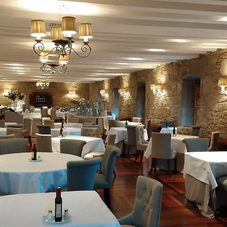 De Santiago - Reis Catolicos 5*