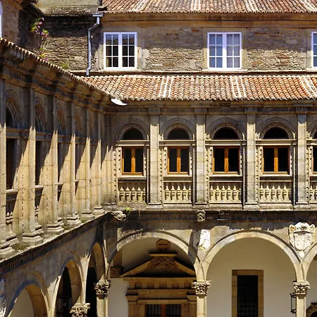 De Santiago - Reis Catolicos Сантьяго-де-Компостела