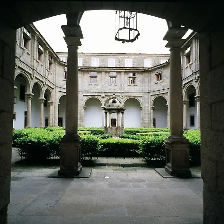 Отель De Santiago - Reis Catolicos