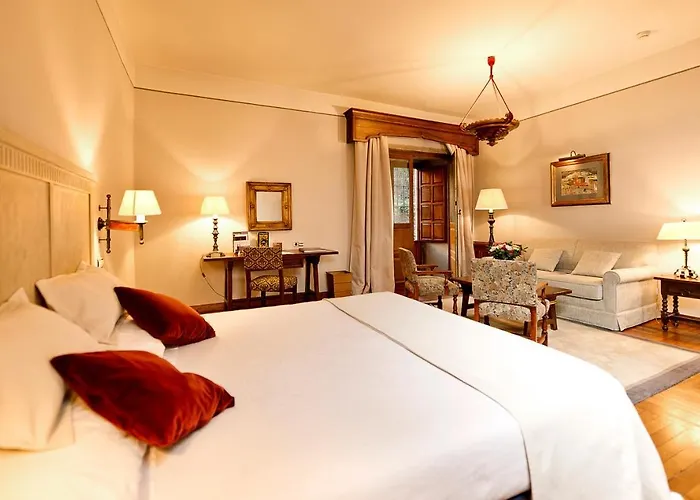 Parador De Santiago - Hostal Reis Catolicos 5*