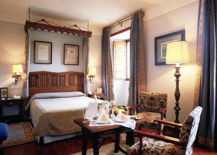 De Santiago - Reis Catolicos Hotel 5*