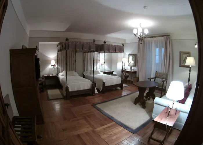 Parador De Santiago - Hostal Reis Catolicos 5*