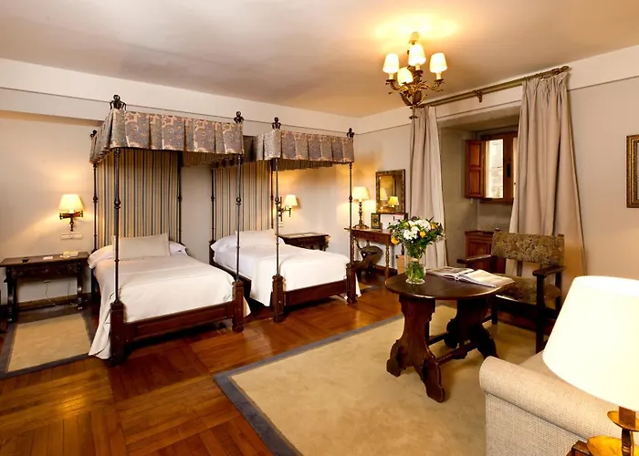 Hotel De Santiago - Reis Catolicos 5*