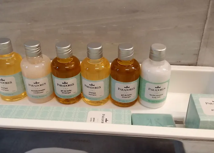 De Santiago - Reis Catolicos 5*