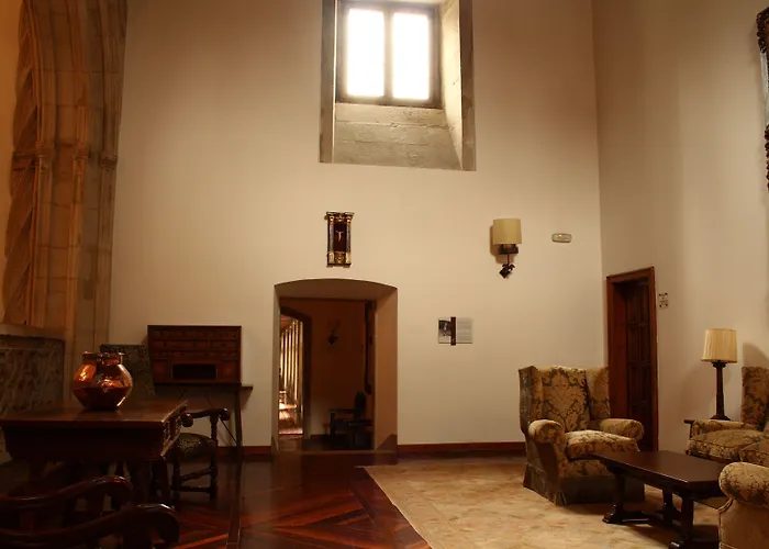 Parador De Santiago - Hostal Reis Catolicos 5*