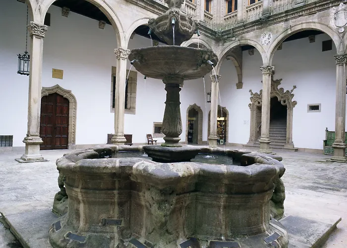 Hotel Parador De Santiago - Hostal Reis Catolicos 5*